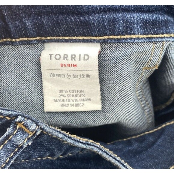 Torrid Denim Shorts Plus 18 Retro 70s Skater Medium Wash Blue Jeans Stretch 42x7 - Picture 9 of 11
